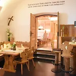 Отель Gartenhotel Kloepferkeller Eibiswald