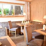 Gartenhotel Kloepferkeller Отель Eibiswald