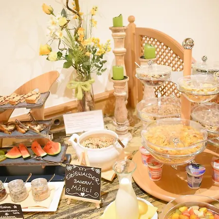 Gartenhotel Kloepferkeller 호텔 3*
