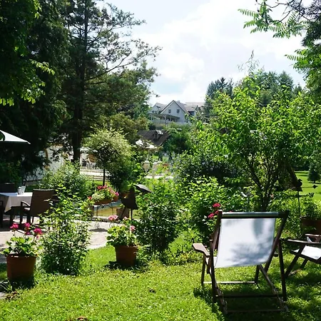 Gartenhotel Kloepferkeller מלון 3*