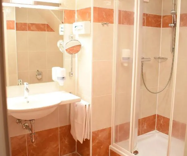 Gartenhotel Kloepferkeller 3*